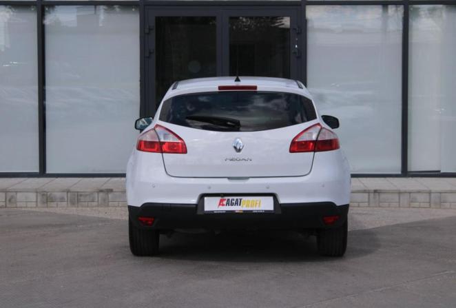 Renault Megane III с пробегом 2011 года, цена 960 000 рублей, 124605 км, хэтчбек, Автокод Объявления