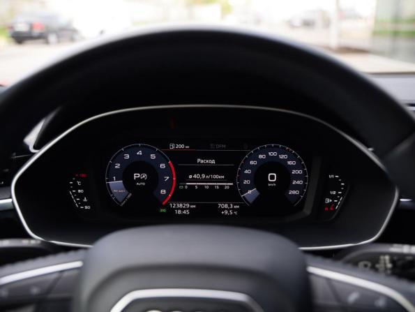 Audi Q3 II (F3) с пробегом 2020 года, цена 3 499 000 рублей, 123827 км, внедорожник, Автокод Объявления