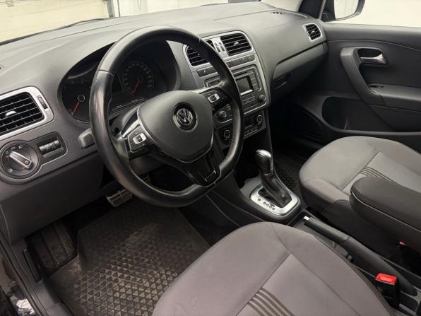 Volkswagen Polo V Рестайлинг с пробегом 2016 года, цена 1 144 000 рублей, 119921 км, седан, Автокод Объявления