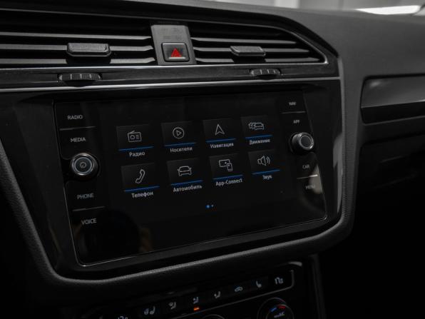 Volkswagen Tiguan II с пробегом 2017 года, цена 2 460 000 рублей, 134251 км, внедорожник, Автокод Объявления