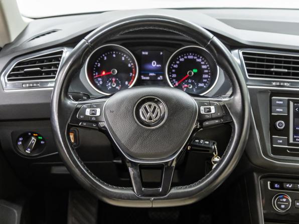 Volkswagen Tiguan II с пробегом 2017 года, цена 2 588 000 рублей, 108448 км, внедорожник, Автокод Объявления