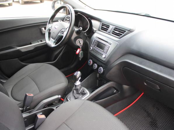 Kia Rio III Рестайлинг с пробегом 2016 года, цена 939 000 рублей, 87915 км, седан, Автокод Объявления