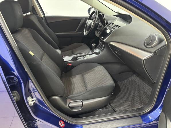 Mazda 3 II (BL) Рестайлинг с пробегом 2012 года, цена 890 000 рублей, 207374 км, хэтчбек, Автокод Объявления