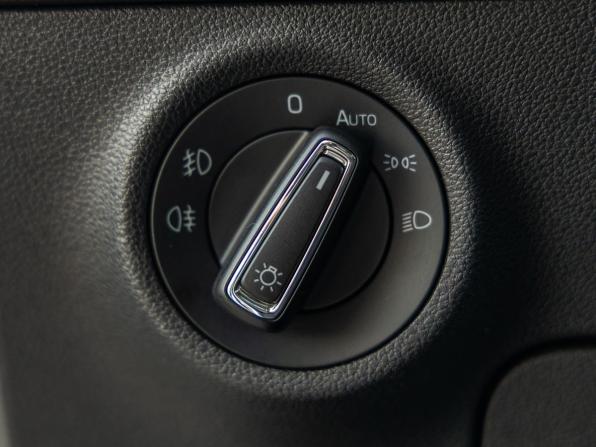Skoda Karoq I с пробегом 2022 года, цена 2 748 000 рублей, 76406 км, внедорожник, Автокод Объявления