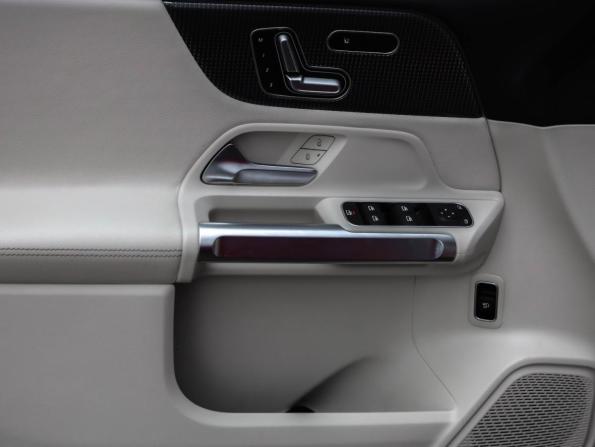 Mercedes-Benz GLB I (X247) с пробегом 2021 года, цена 3 049 000 рублей, 137810 км, внедорожник, Автокод Объявления