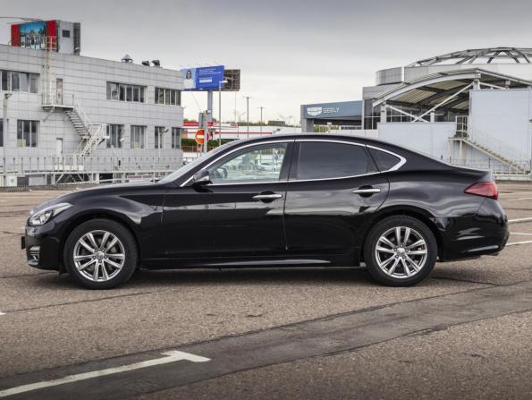 Infiniti Q70 I Рестайлинг с пробегом 2015 года, цена 1 799 000 рублей, 251634 км, седан, Автокод Объявления