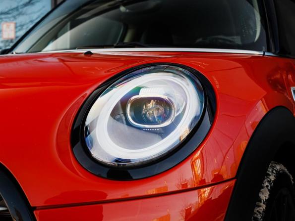 Mini Hatch III (F55/F56) Рестайлинг с пробегом 2019 года, цена 3 150 000 рублей, 15057 км, хэтчбек, Автокод Объявления
