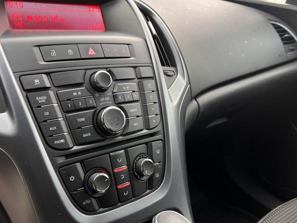 Opel Astra J Рестайлинг с пробегом 2012 года, цена 730 000 рублей, 128341 км, хэтчбек, Автокод Объявления