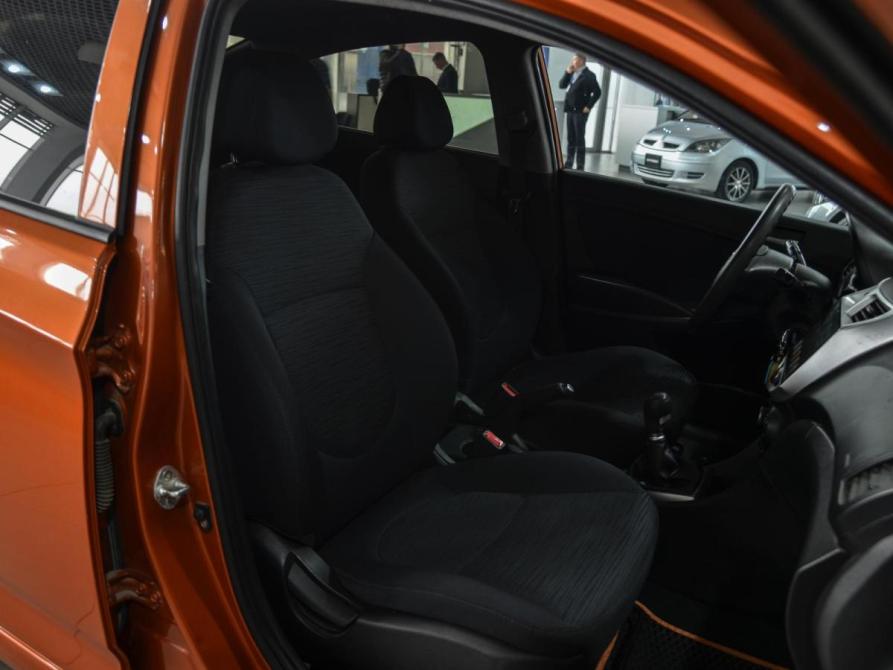 Hyundai Solaris I Рестайлинг Курган  - изображение 7