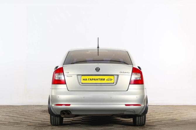 Skoda Octavia II (A5) Рестайлинг с пробегом 2013 года, цена 879 000 рублей, 174143 км, лифтбек, Автокод Объявления
