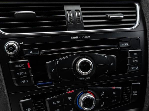 Audi A4 IV (B8) Рестайлинг с пробегом 2012 года, цена 1 280 000 рублей, 247870 км, седан, Автокод Объявления