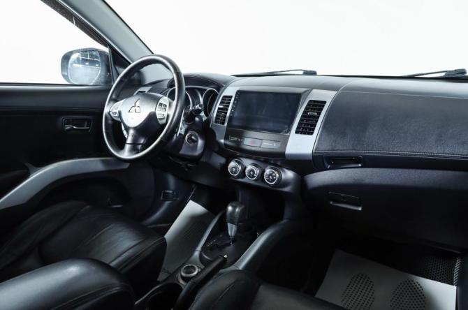 Mitsubishi Outlander II Рестайлинг с пробегом 2011 года, цена 1 429 000 рублей, 238000 км, внедорожник, Автокод Объявления