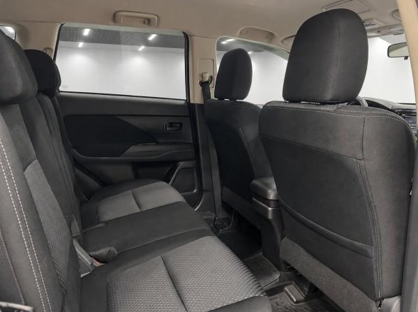 Mitsubishi Outlander III Рестайлинг 3 с пробегом 2018 года, цена 1 999 000 рублей, 147000 км, внедорожник, Автокод Объявления