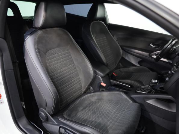 Volkswagen Scirocco III с пробегом 2011 года, цена 1 349 000 рублей, 154835 км, хэтчбек, Автокод Объявления