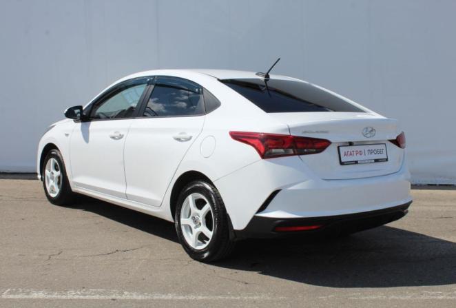 Hyundai Solaris II Рестайлинг с пробегом 2021 года, цена 1 650 000 рублей, 72761 км, седан, Автокод Объявления