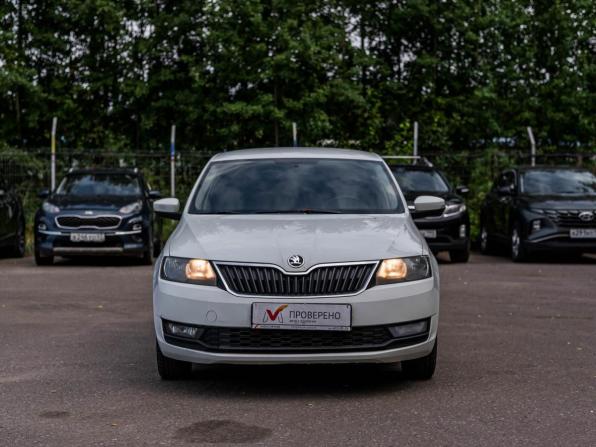 Skoda Rapid I Рестайлинг с пробегом 2018 года, цена 895 000 рублей, 250200 км, лифтбек, Автокод Объявления