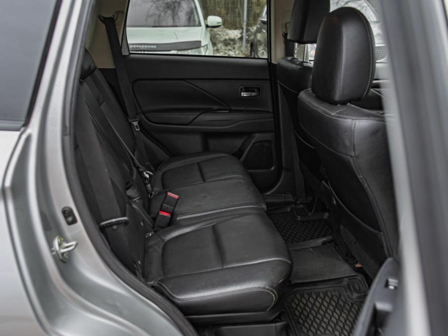 Mitsubishi Outlander III Рестайлинг 2 Санкт-Петербург  - изображение 14
