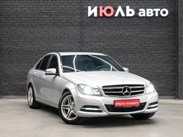 Mercedes-Benz C-Класс III (W204) Рестайлинг с пробегом 2013 года, цена 1 450 000 рублей, 261810 км, седан, Автокод Объявления