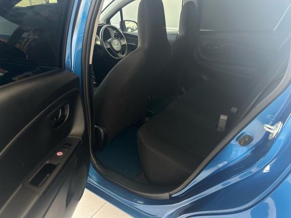 Toyota Vitz III (XP130) Рестайлинг 2 с пробегом 2017 года, цена 949 000 рублей, 140000 км, хэтчбек, Автокод Объявления