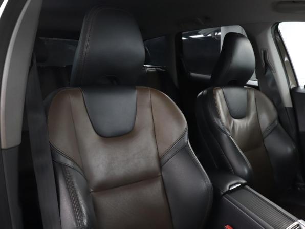 Volvo XC60 I Рестайлинг с пробегом 2015 года, цена 1 899 900 рублей, 242921 км, внедорожник, Автокод Объявления