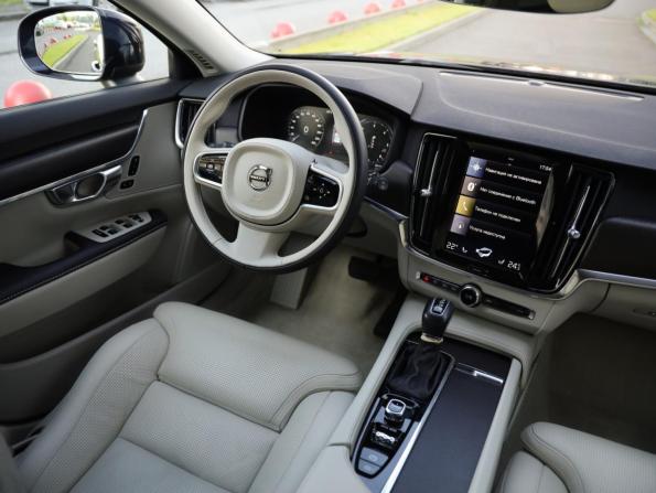 Volvo V90 Cross Country I с пробегом 2017 года, цена 3 206 000 рублей, 137989 км, универсал, Автокод Объявления