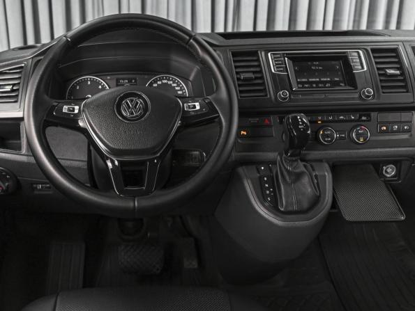Volkswagen Caravelle T6 с пробегом 2015 года, цена 3 432 000 рублей, 231229 км, минивэн, Автокод Объявления
