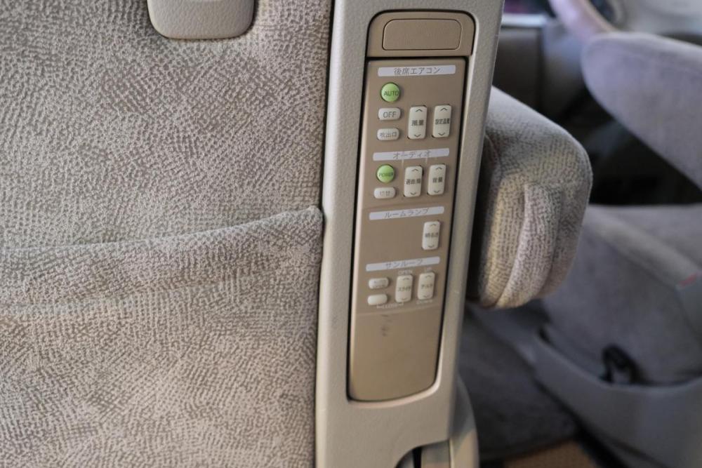 Nissan Elgrand II (E51) Омск  - изображение 23