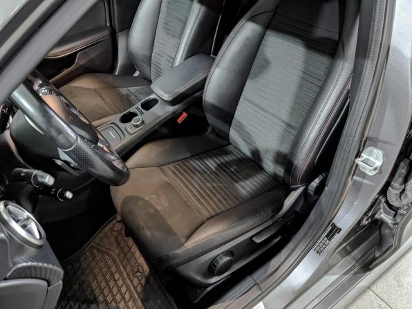 Mercedes-Benz A-Класс III (W176) Рестайлинг с пробегом 2015 года, цена 1 650 000 рублей, 90247 км, хэтчбек, Автокод Объявления