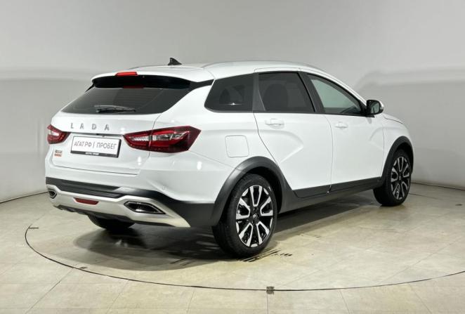Lada (ВАЗ) Vesta I Рестайлинг (NG) с пробегом 2026 года, цена 1 675 000 рублей, 9796 км, универсал, Автокод Объявления