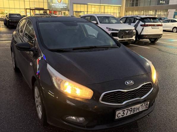 Kia Ceed II с пробегом 2014 года, цена 837 900 рублей, 185000 км, хэтчбек, Автокод Объявления