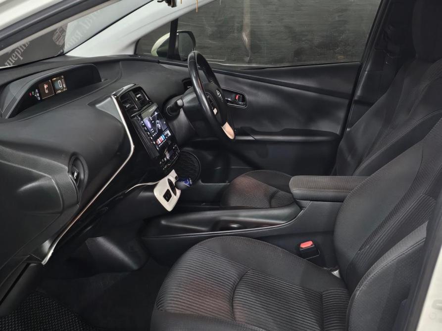 Toyota Prius IV (XW50) Краснодар  - изображение 15