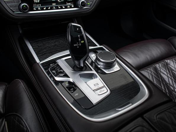BMW 7 серии VI (G11/G12) Рестайлинг с пробегом 2020 года, цена 6 600 000 рублей, 122206 км, седан, Автокод Объявления