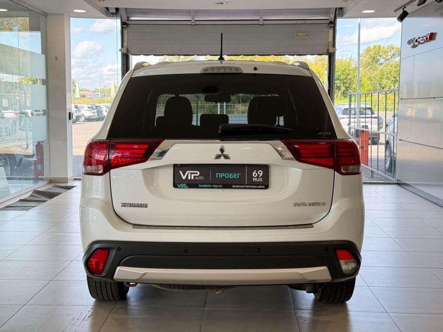 Mitsubishi Outlander III Рестайлинг 2 Тверь  - изображение 4