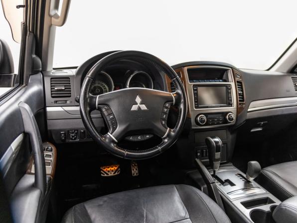 Mitsubishi Pajero IV с пробегом 2011 года, цена 2 390 000 рублей, 141002 км, внедорожник, Автокод Объявления