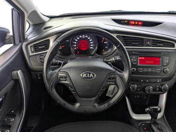 Kia Ceed II Рестайлинг с пробегом 2018 года, цена 1 300 000 рублей, 171570 км, универсал, Автокод Объявления