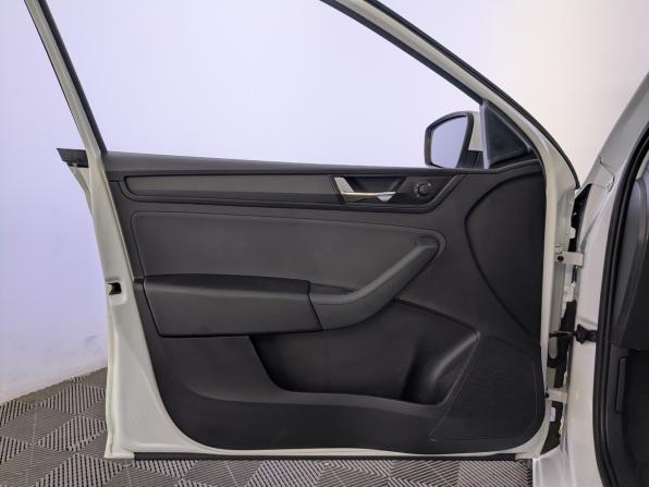 Skoda Rapid I Рестайлинг с пробегом 2019 года, цена 850 000 рублей, 250103 км, лифтбек, Автокод Объявления