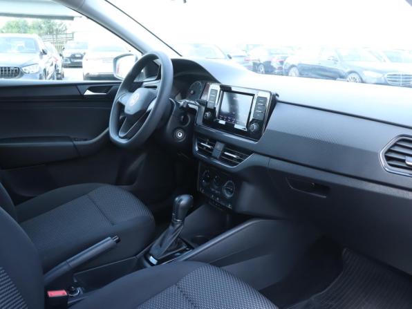 Volkswagen Polo VI с пробегом 2022 года, цена 1 644 000 рублей, 32666 км, лифтбек, Автокод Объявления