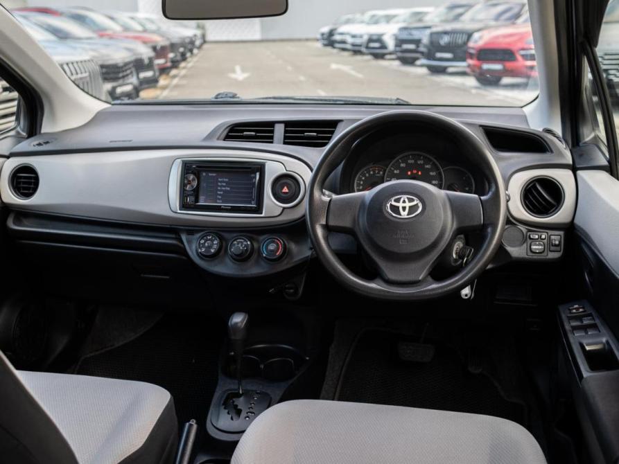 Toyota Vitz III (XP130) Сочи  - изображение 6