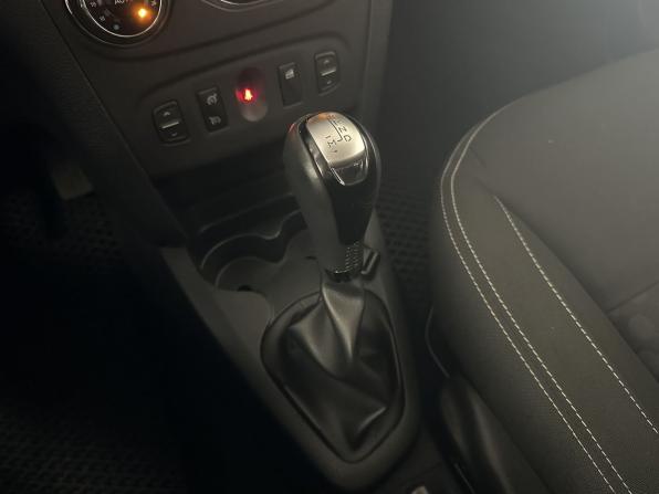 Renault Sandero II с пробегом 2018 года, цена 1 222 000 рублей, 36000 км, хэтчбек, Автокод Объявления