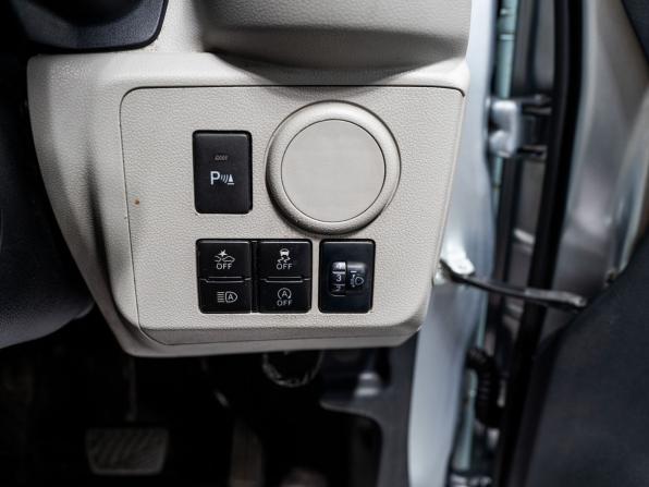 Daihatsu Mira e:S II с пробегом 2020 года, цена 675 000 рублей, 132000 км, хэтчбек, Автокод Объявления
