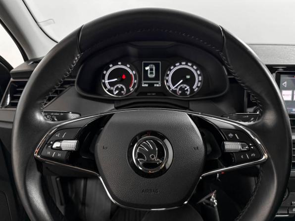 Skoda Rapid II с пробегом 2021 года, цена 1 590 000 рублей, 82251 км, лифтбек, Автокод Объявления