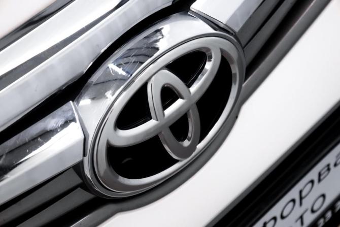 Toyota Camry VII (XV50) Рестайлинг с пробегом 2016 года, цена 1 799 000 рублей, 167913 км, седан, Автокод Объявления