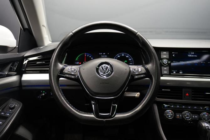 Volkswagen Bora IV с пробегом 2019 года, цена 2 540 000 рублей, 44700 км, седан, Автокод Объявления
