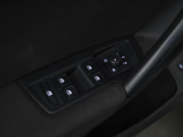 Volkswagen Tiguan II с пробегом 2020 года, цена 3 299 077 рублей, 87569 км, внедорожник, Автокод Объявления