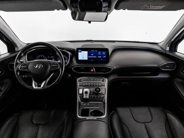 Hyundai Santa Fe IV Рестайлинг с пробегом 2023 года, цена 3 799 000 рублей, 93210 км, внедорожник, Автокод Объявления