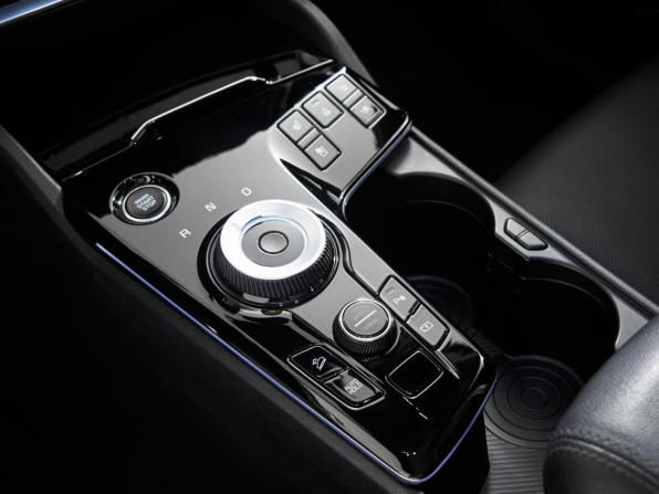 Kia Sportage V с пробегом 2023 года, цена 3 775 000 рублей, 56237 км, внедорожник, Автокод Объявления