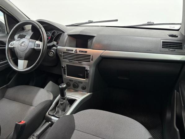 Opel Astra H Рестайлинг с пробегом 2012 года, цена 600 000 рублей, 171543 км, хэтчбек, Автокод Объявления