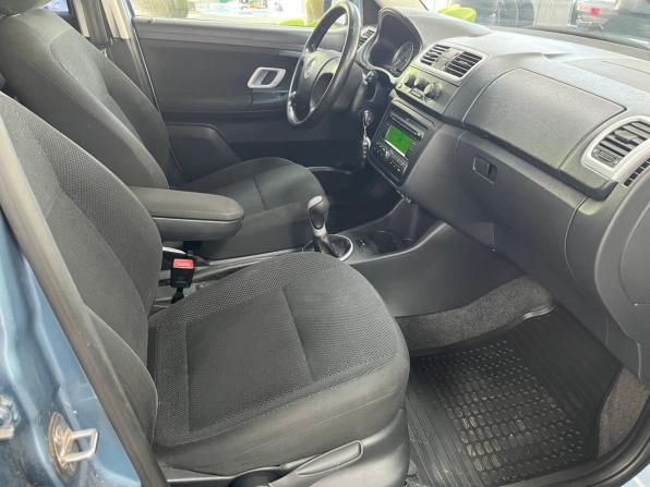 Skoda Fabia II с пробегом 2009 года, цена 388 000 рублей, 210000 км, хэтчбек, Автокод Объявления