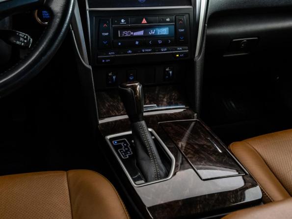 Toyota Camry VII (XV50) Рестайлинг с пробегом 2016 года, цена 2 420 020 рублей, 109636 км, седан, Автокод Объявления