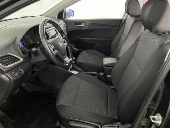 Hyundai Solaris II с пробегом 2018 года, цена 1 260 000 рублей, 131303 км, седан, Автокод Объявления